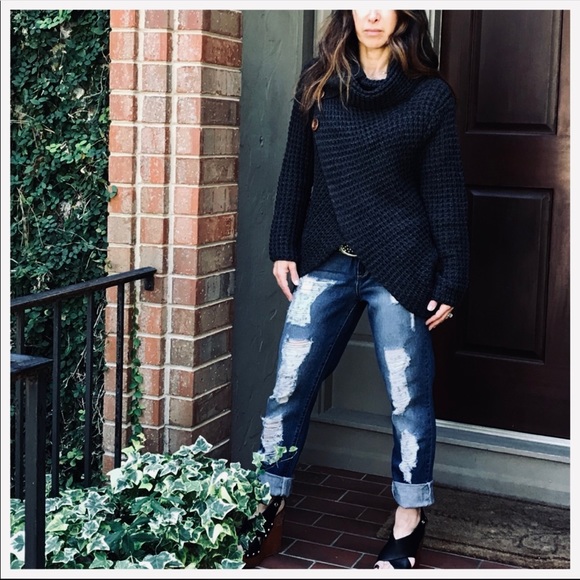 ✨LAST ONE ✨Black waffle knit cowl neck sweater - Picture 7 of 8